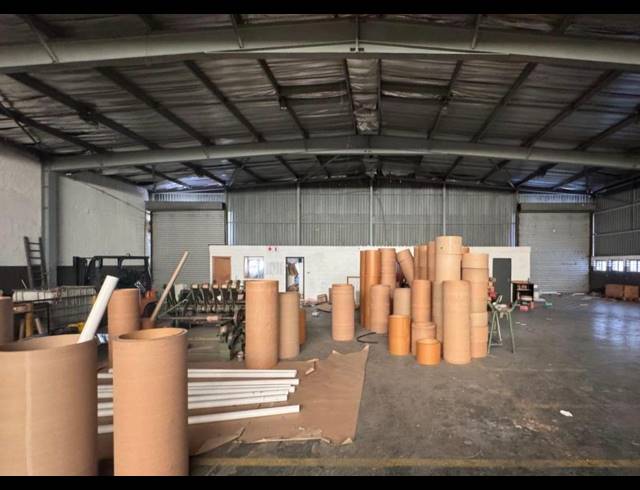 850M² WAREHOUSE TO LET IN SPRINGFIELD PARK